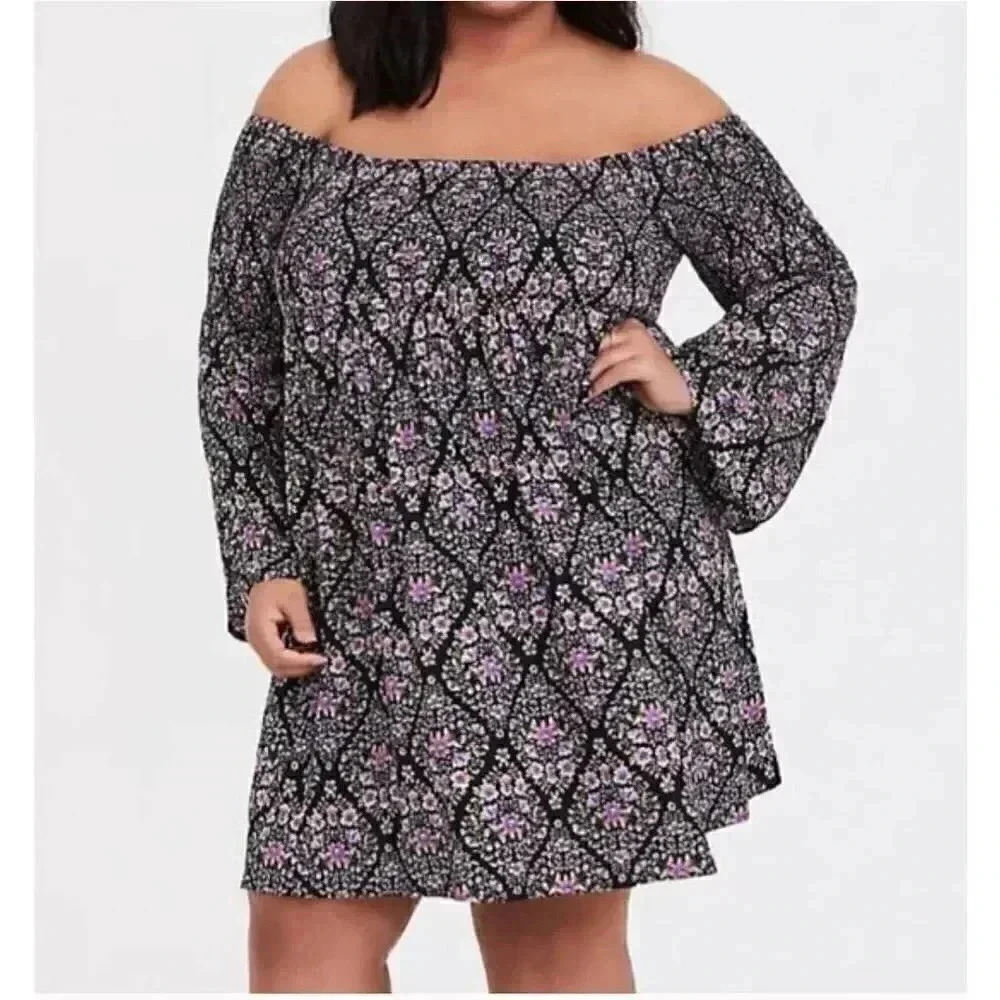 Torrid BLACK FLORAL SMOCKED SKATER DRESS Size 1